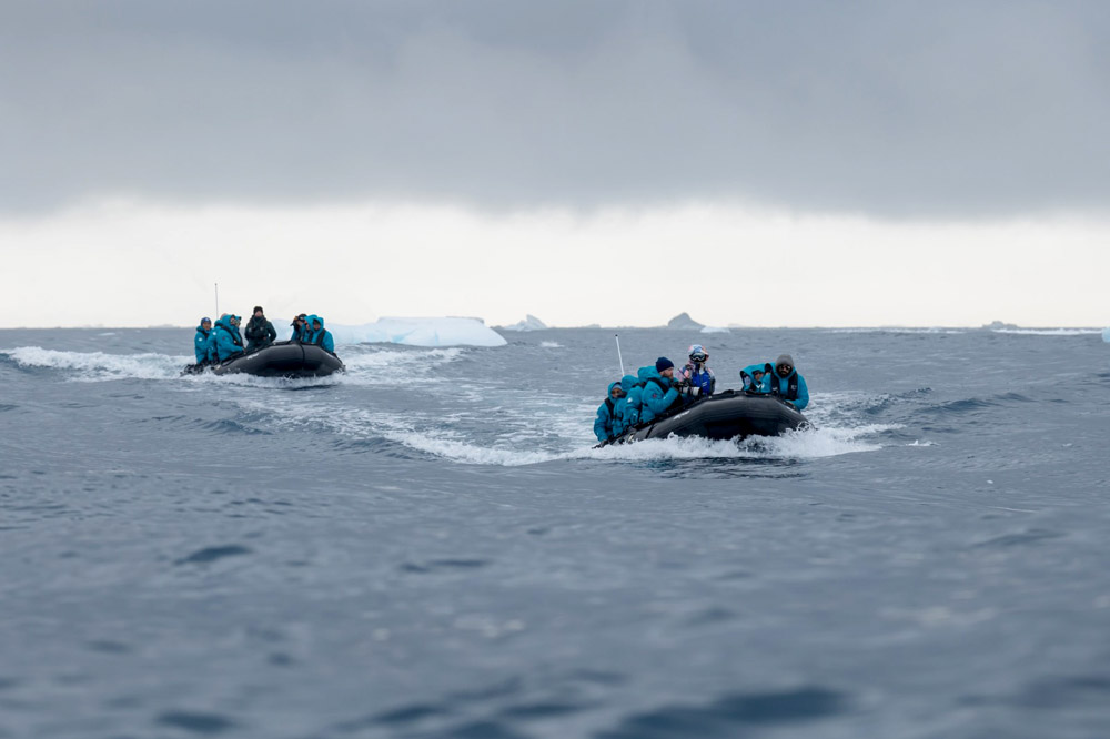 Antarctica Zodiac cruise